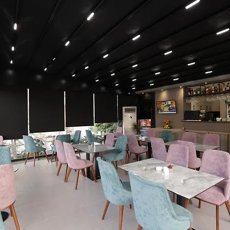 Hotel Comfort Rezidence In Tirana