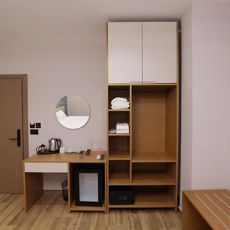 Comfort Rezidence In 酒店 地拉那