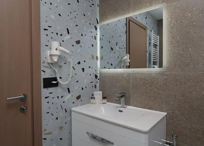 Hotell Comfort Rezidence In Tirana
