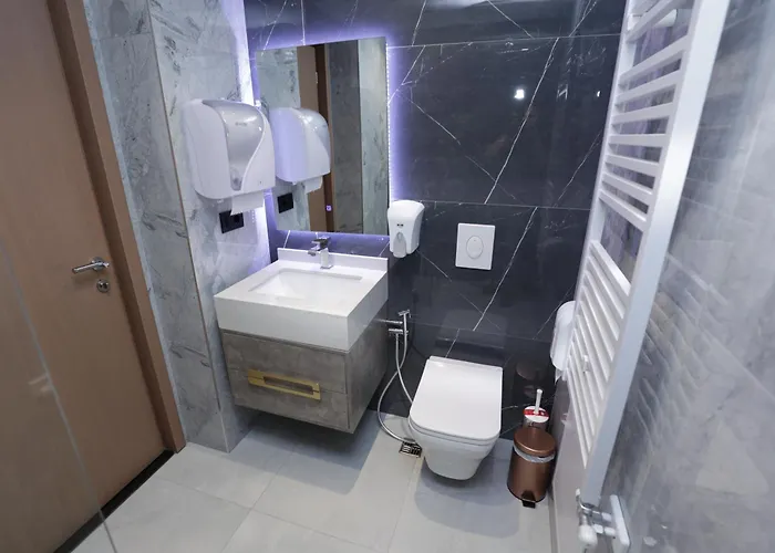 Comfort Rezidence In 4* Тирана